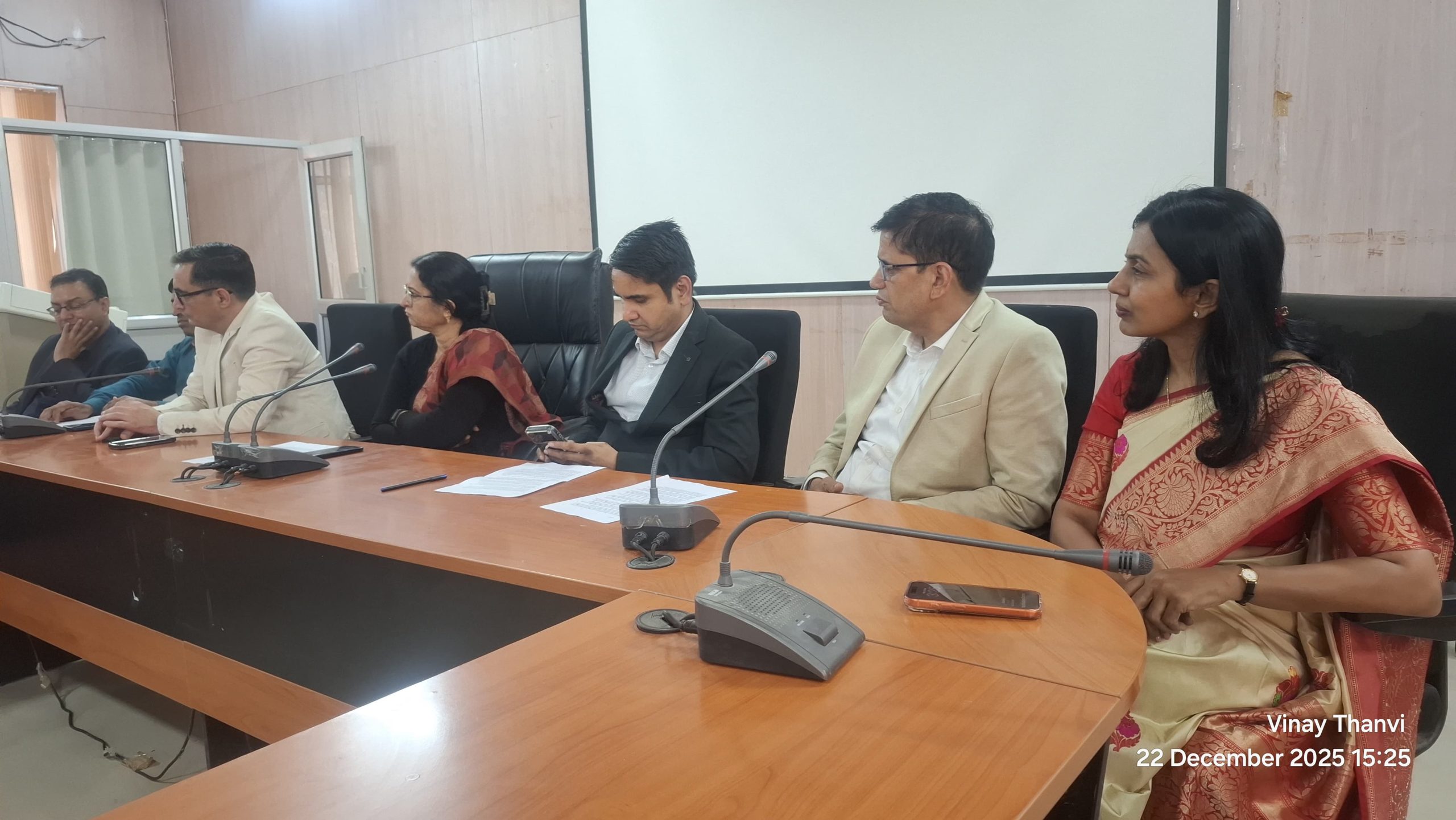 सरदार पटेल मेडिकल कॉलेज के 1995 बैच की 25वीं वर्षगांठ पर भव्य बैच मीट 25 दिसंबर को