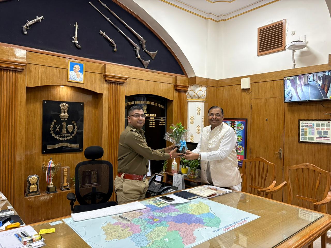 सामाजिक कार्यकर्ता रामेश्वरलाल बिश्नोई ने आईजी, एसपी से मिलकर पुलिस का जताया आभार 