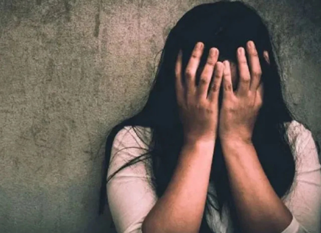 चलती कार में 12वीं कक्षा की छात्रा के साथ सामूहिक दुष्कर्म, पुलिस ने मामला दर्ज किया