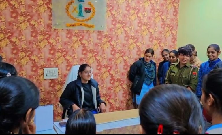 बीकानेर की दिव्या एक दिन के लिए बनी थानाधिकारी, कानून की बारीकी को जाना