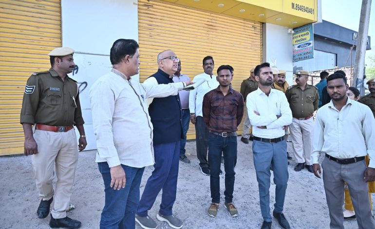 नगर निगम की बड़ी कार्रवाई, नगरीय विकास कर बकाया पर नोटिस के बाद भी जमा नहीं करने पर शोरूम सीज