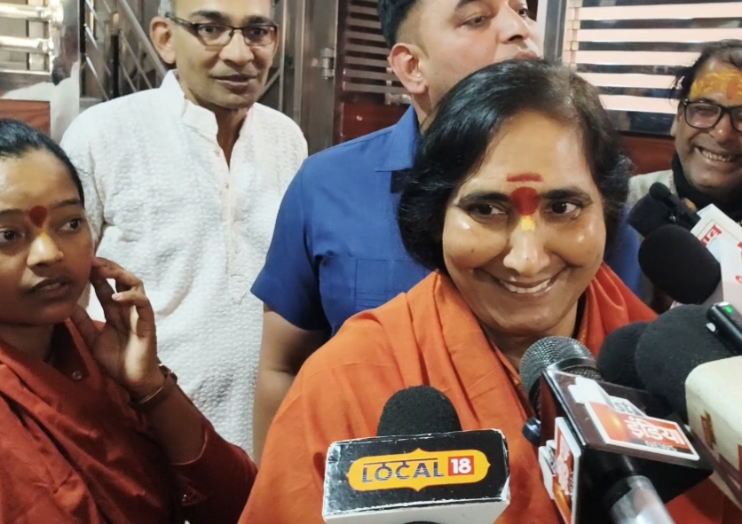 साध्वी ऋतंभरा बीकानेर पहुंची, बोलीं — वर्षों बाद बीकानेर आई हूँ, आध्यात्मिक आनंद मिला, समाज को संगठित रहने का संदेश दिया