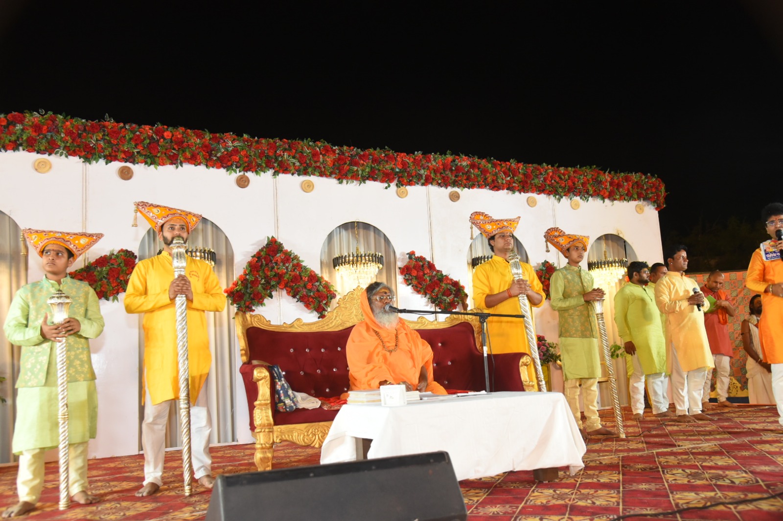 भक्ति, कला और आस्था के अद्भुत संगम से तैयार हो रहे 14 मंदिर, सकारात्मक ऊर्जा से गूंजेगा अग्रवाल भवन परिसर