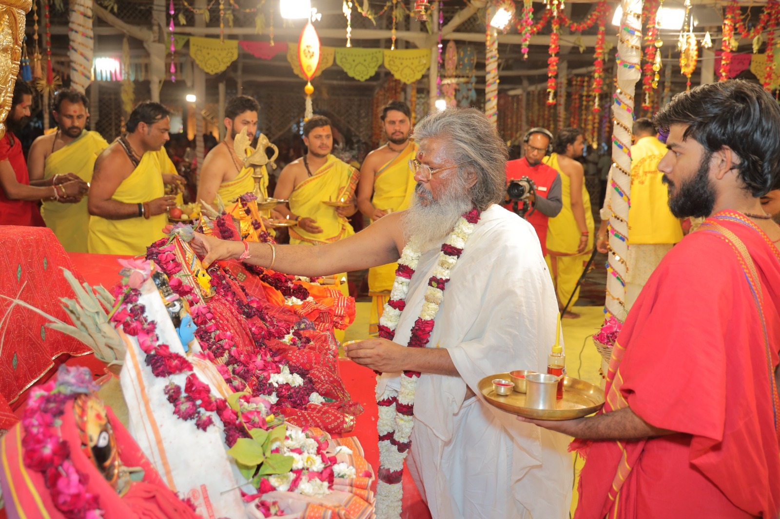 सच्ची भक्ति ही श्रेष्ठ मार्ग: जगद्गुरु वसन्त विजयानन्द गिरि के प्रवचनों से गूंजा बीकानेर