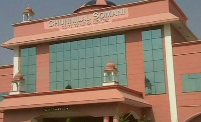 शादी में शामिल होने जा रहे युवकों की स्कॉर्पियो पलटी, 6 घायल