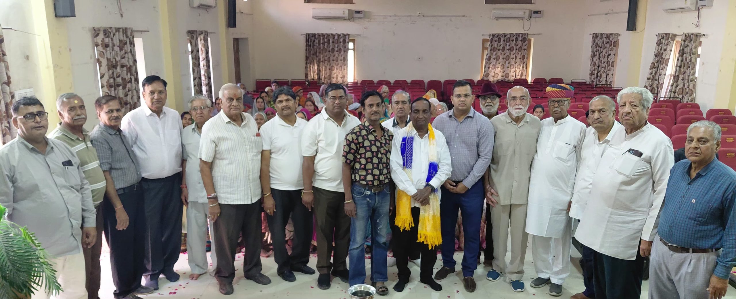 धूमावती माताओं को मिली आर्थिक संबल, चेहरों पर लौटी मुस्कान