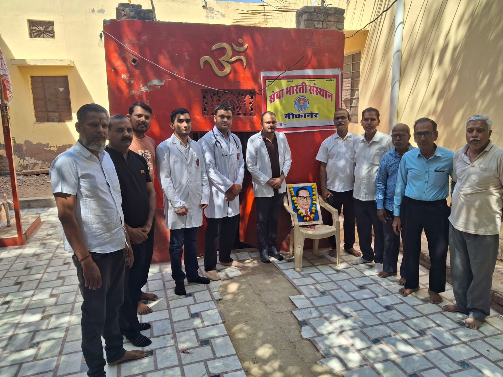 अंबेडकर जयंती पर सेवा भारती व एनएमओ का स्वास्थ्य शिविर, 70 मरीजों की जांच व निशुल्क दवा वितरण