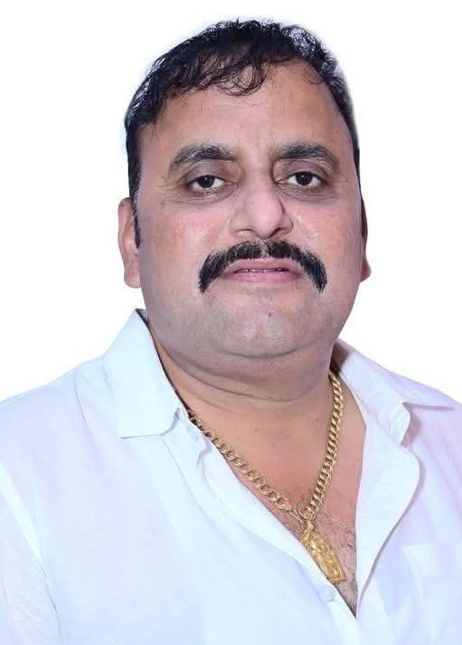 मदर्स डे पर पूर्व पार्षद ने निभाया बेटे का फर्ज, बेसहारा मां को दिलाया इलाज और घर पहुंचाया