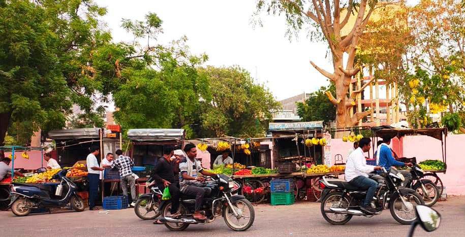 मुरलीधर व्यास कॉलोनी में अतिक्रमण से बढ़ी परेशानी, हादसों का खतरा गहराया