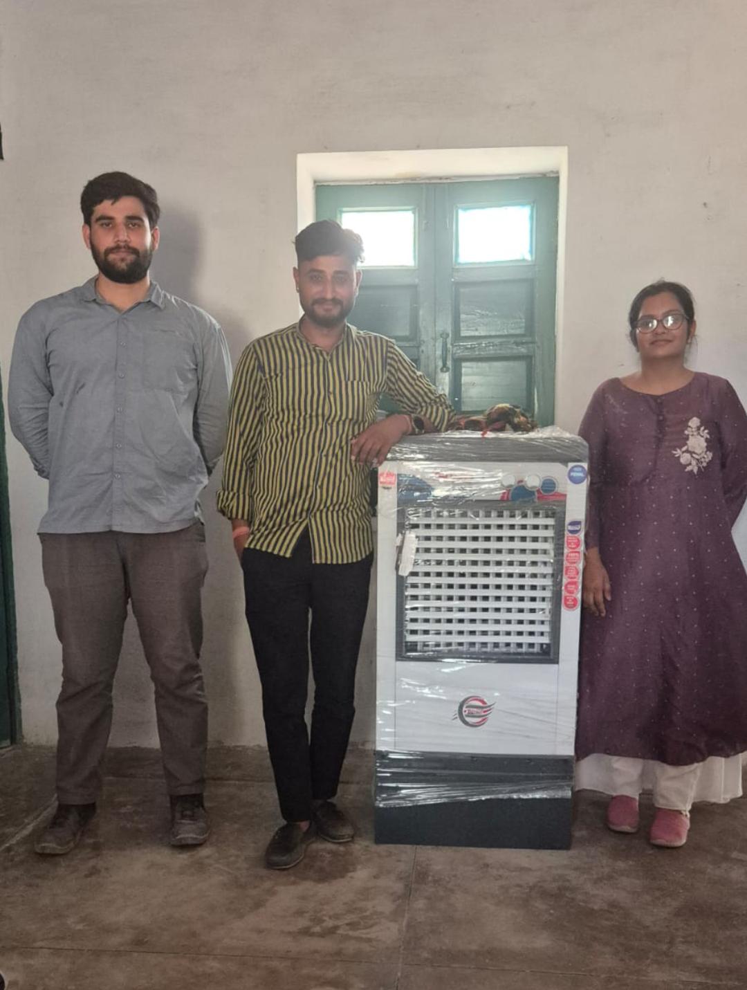 दंतौर पशु चिकित्सालय को मिला कूलर, जनसहभागिता से बढ़ेगी सुविधा
