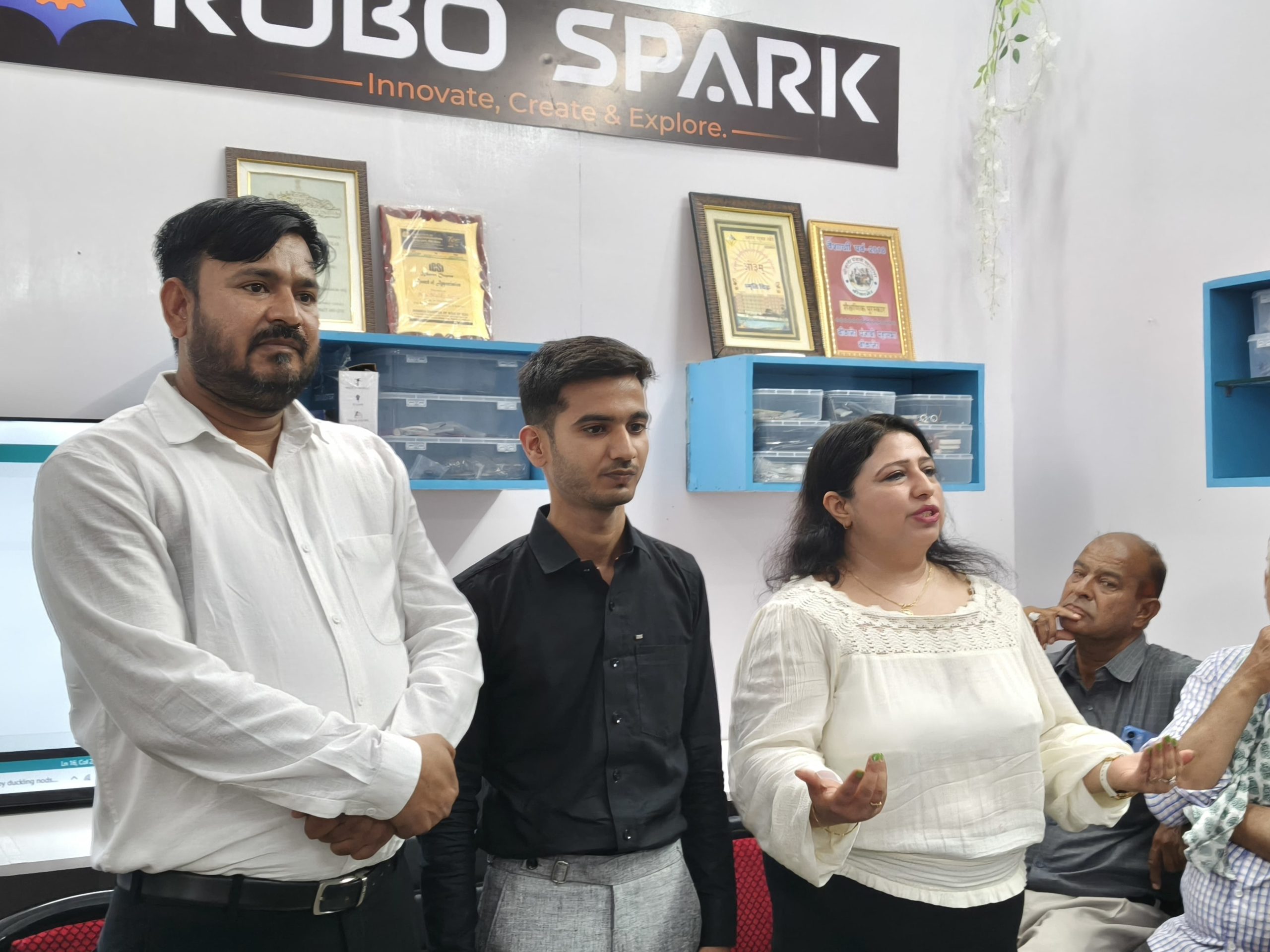 बीकानेर में तैयार हो रहे भविष्य के AI इंजीनियर, बच्चे सीख रहे AI और रोबोटिक्स