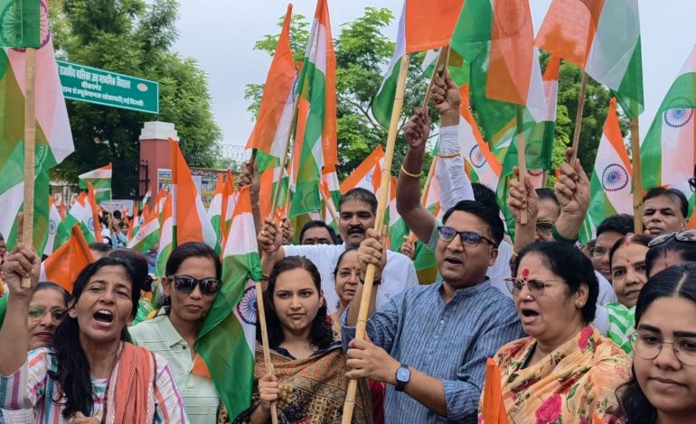 तिरंगे के रंग में रंगा बीकानेर, प्रभात फेरी से ‘हर घर तिरंगा’ अभियान का आगाज