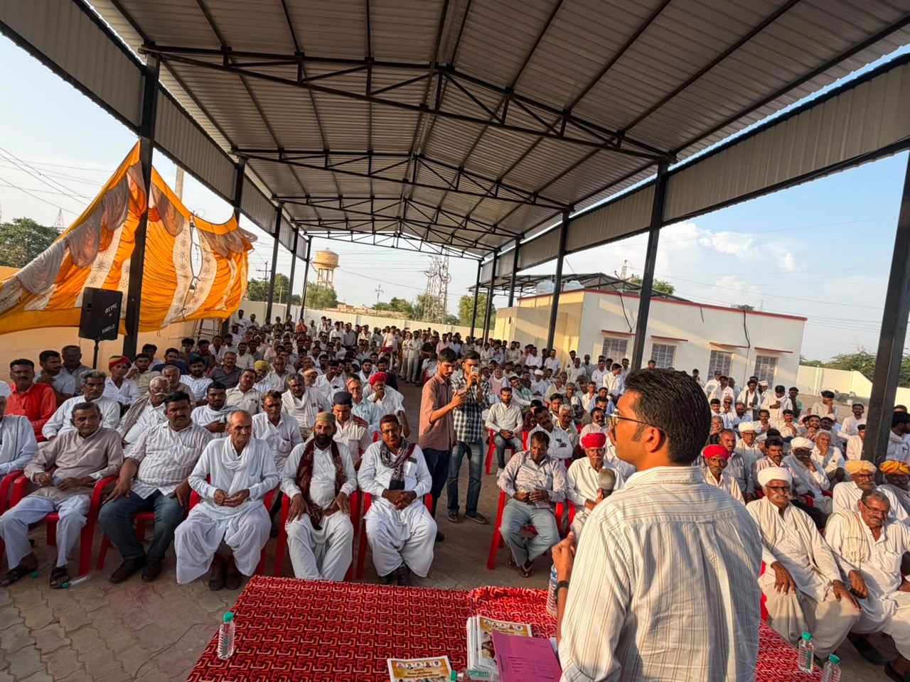 मुख्यमंत्री के मेघासर दौरे से पहले विधायक भाटी ने साधा कार्यकर्ताओं से संवाद, अधिकाधिक जनभागीदारी का आह्वान