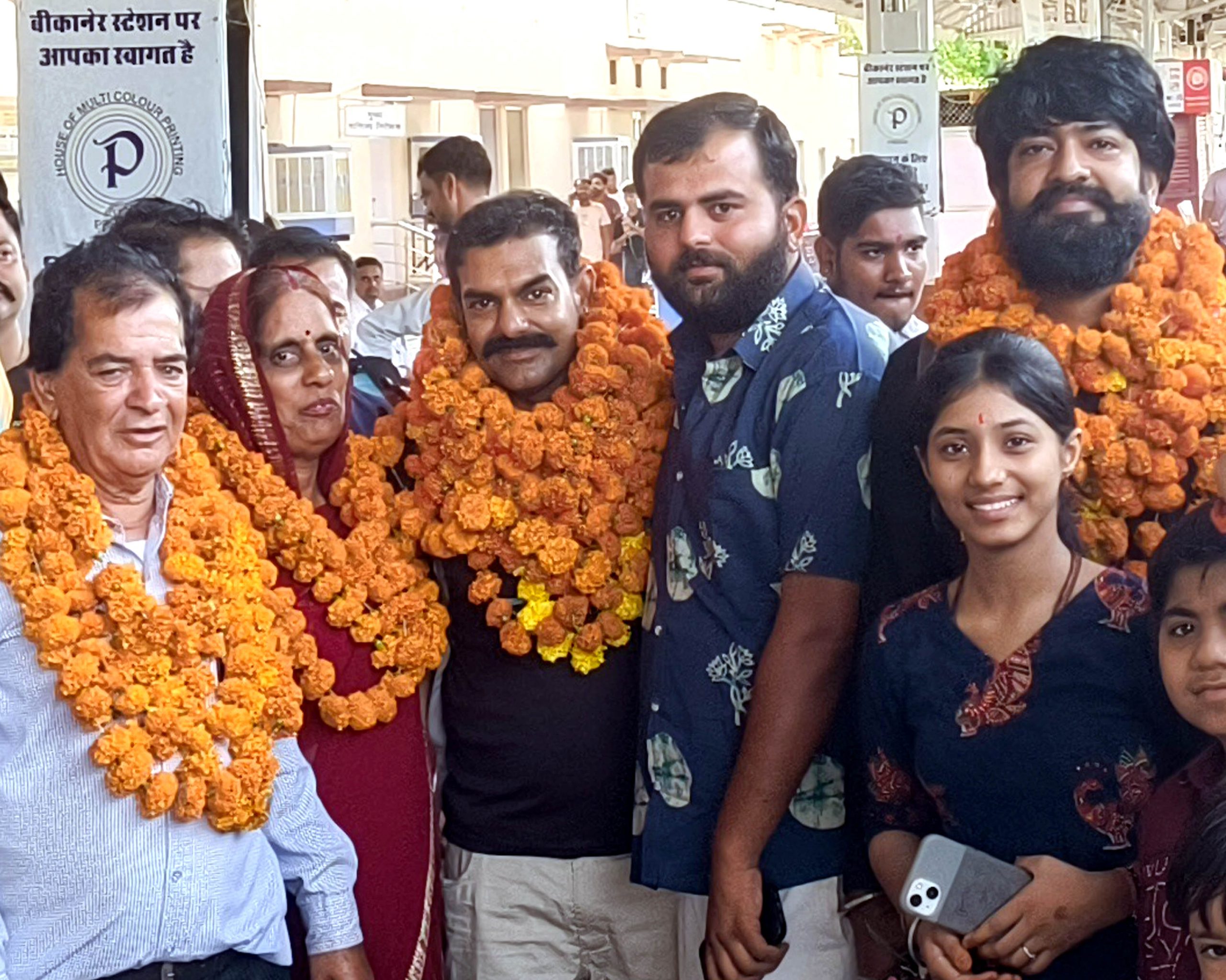 24 दिन की दुर्गम यात्रा के बाद कैलाश मानसरोवर से लौटे चार कैलाशी, स्टेशन पर गूंजे ‘हर-हर महादेव’ के जयकारे