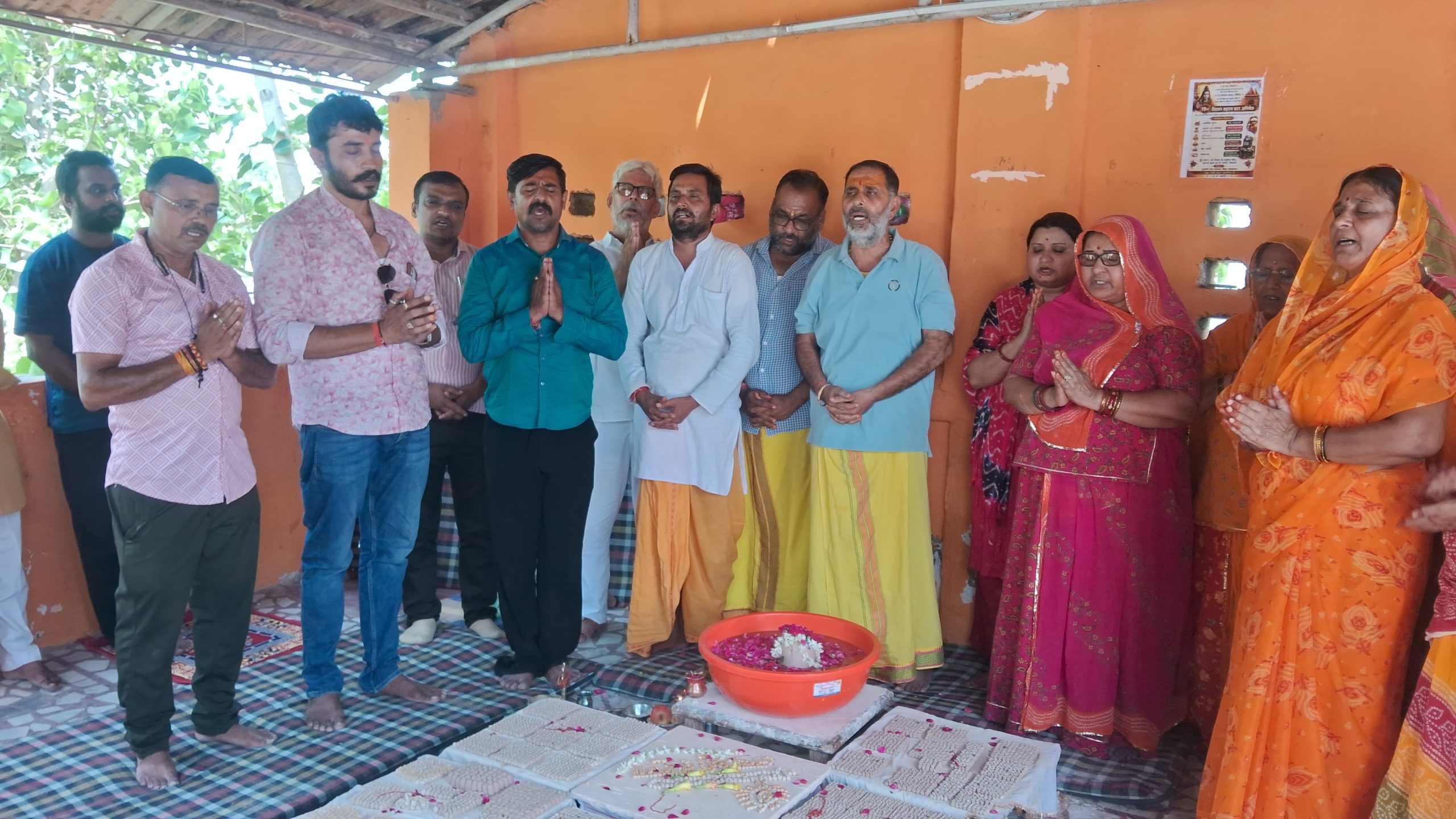 नेपाल में फंसे मानसरोवर यात्रियों के लिए बीकानेर में गूंजा ‘हर-हर महादेव’, सुरक्षित वापसी को विशेष अभिषेक
