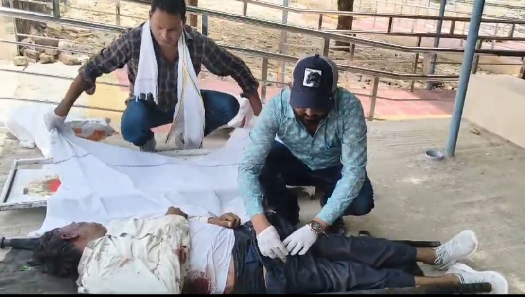 चलती ट्रेन से गिरने से व्यक्ति की मौत, शव पीबीएम अस्पताल की मोर्चरी में रखवाया