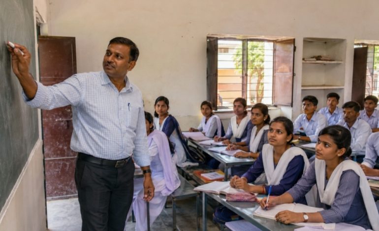 सरकारी स्कूलों में गेस्ट फैकल्टी के पदों पर भर्ती, 30 हजार रुपए मिलेगा, सात सितंबर तक आवेदन