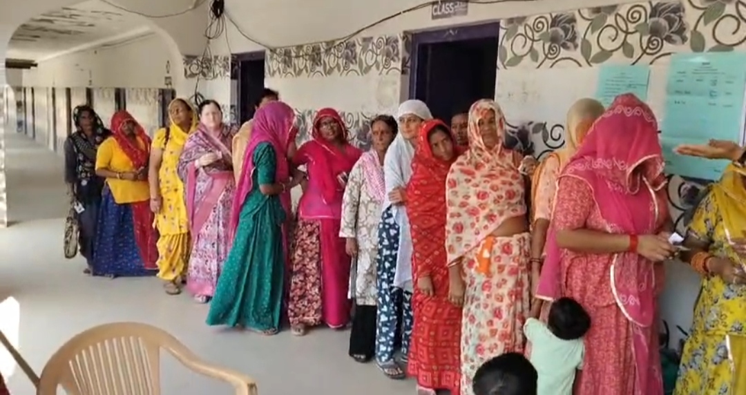 सुबह 10 बजे तक इतने फीसदी मतदान, अब तक इतने लोगों ने डाले वोट