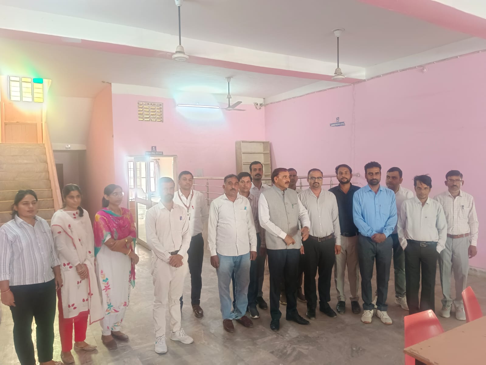 कुलगुरु के औचक निरीक्षण में कई महाविद्यालयों में नहीं मिले स्टाफ और विद्यार्थी, कार्रवाई के निर्देश