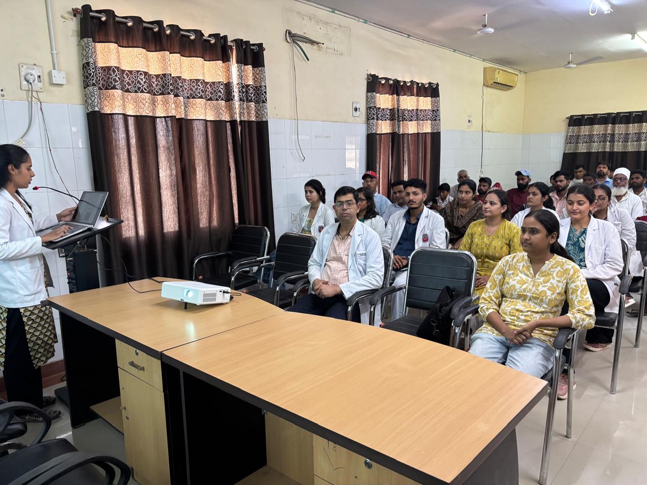 मानसिक परेशानी छिपाएं नहीं, समय पर लें विशेषज्ञ की मदद, पीबीएम में मानसिक स्वास्थ्य सप्ताह शुरू