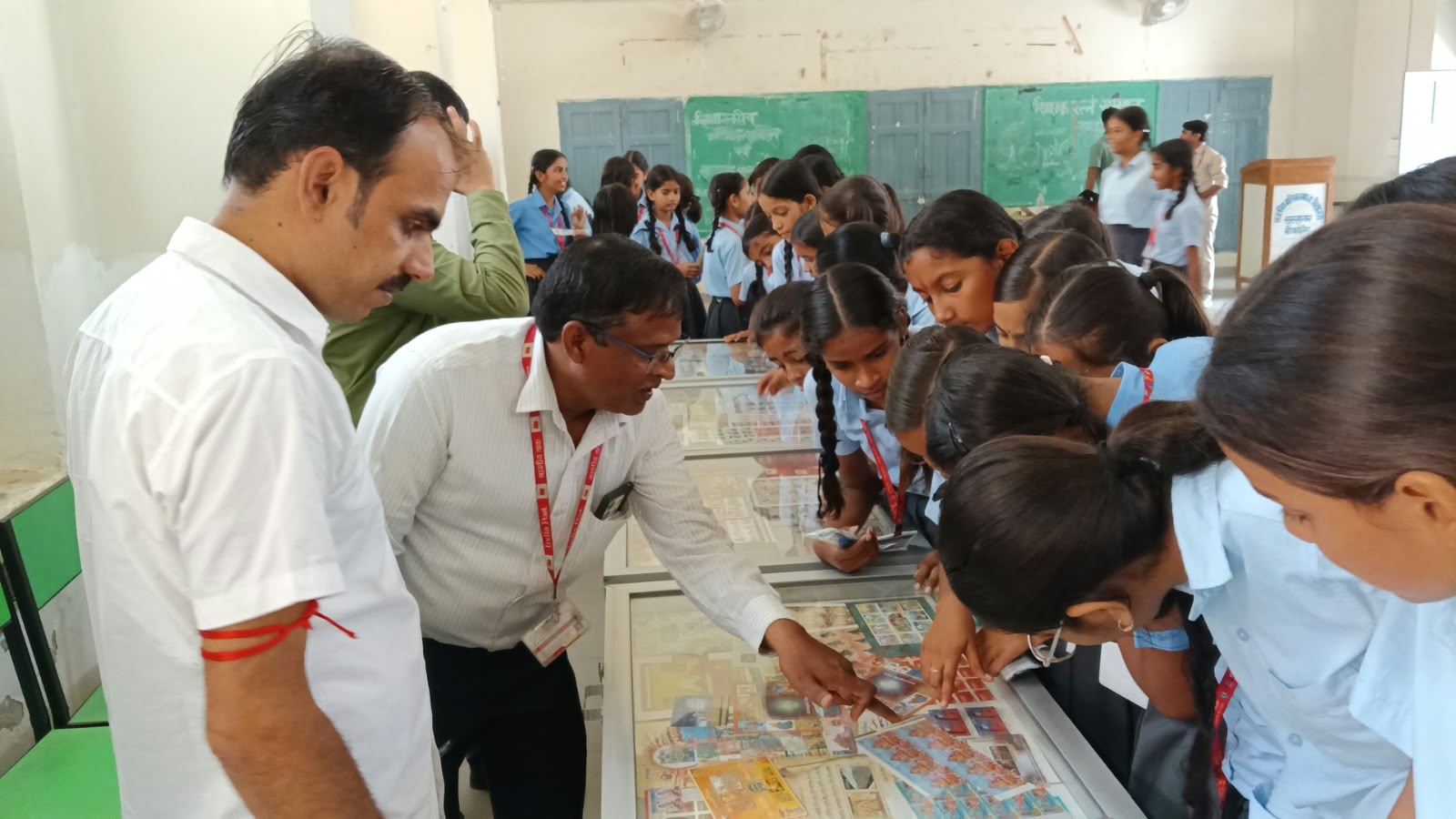 डाक टिकटों के जरिए इतिहास और संस्कृति से रूबरू हुए लोग, बीकानेर में मनाया ‘फन विद फिलैटली डे’